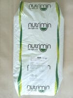 Упаковка премікс для поросят 6-10 кг Nutrimin з етикеткою складу